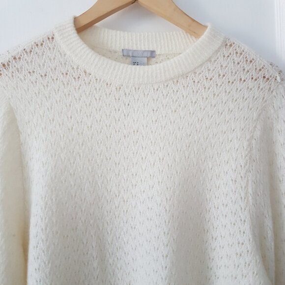 H&M Crewneck Pointelle Pullover Long Sleeve Ribbed Trim Knit Sweater Cream Sz M - Picture 2 of 10